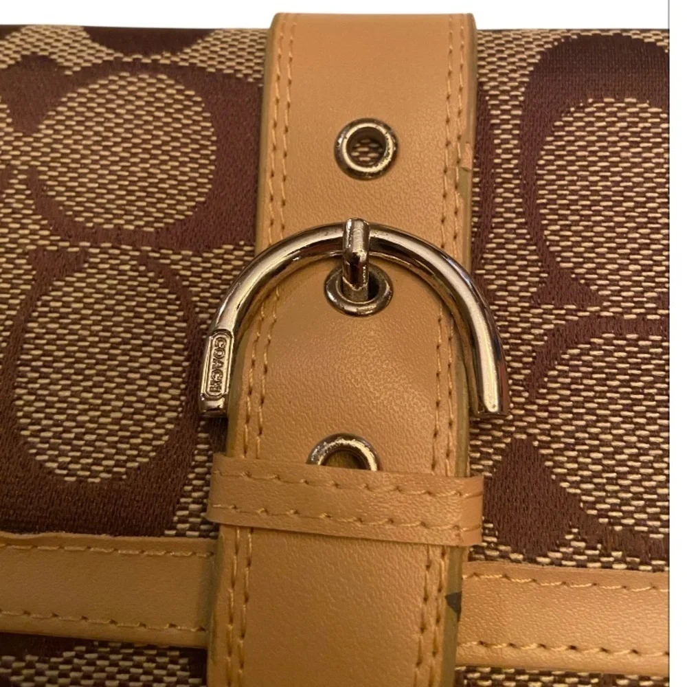 Coach Signature canvas and leather continental wallet